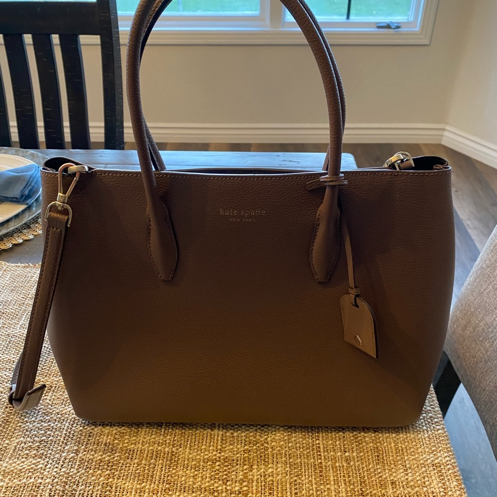 Kate Spade handbag ~ beautiful mauve I’m excellent condition.